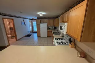2643 N Rte 178 Hwy, Utica, IL 61373 - Photo 15