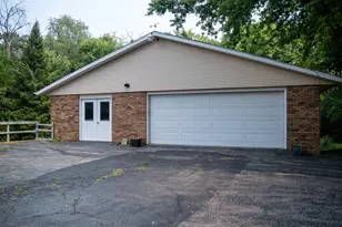 916 W Town Line Rd, Leaf River, IL 61047 - Photo 41