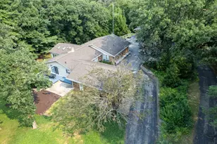 916 W Town Line Rd, Leaf River, IL 61047 - Photo 7