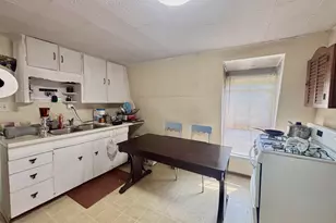 524 W Harrison St, Belvidere, IL 61008 - Photo 39