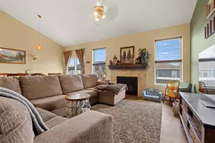 676 Savanna Dr, Hampshire, IL 60140 - Photo 5