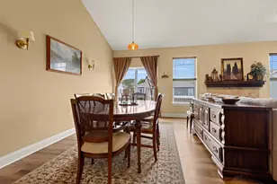 676 Savanna Dr, Hampshire, IL 60140 - Photo 7