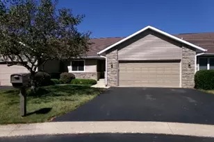 2080 Cherokee Ct, Freeport, IL 61032 - Photo 1