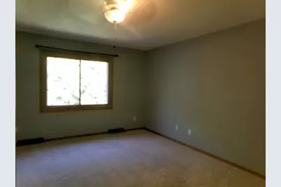 2080 Cherokee Ct., Freeport, IL 61032 - Photo 11