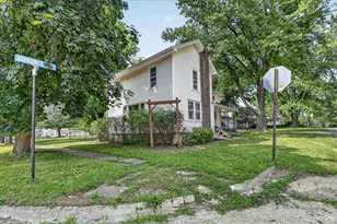110 N Harrison St, Cedarville, IL 61013 - Photo 5