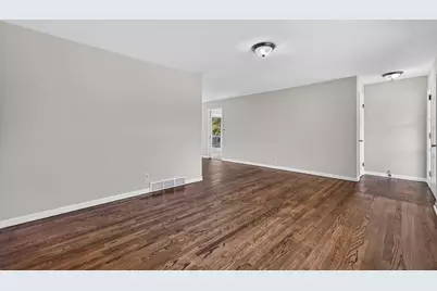 1904 Beckett Place, Rockford, IL 61108 - Photo 5