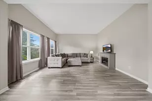 3464 Basswood Ln, Dekalb, IL 60115 - Photo 9