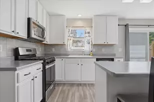 3464 Basswood Ln, Dekalb, IL 60115 - Photo 5