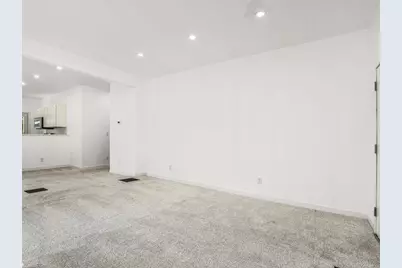 655 West Clark Street, Freeport, IL 61046 - Photo 7