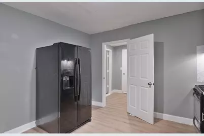 229 Forest Avenue, Rockford, IL 61101 - Photo 9