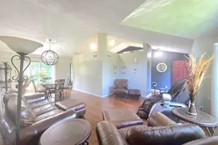702 Meadow Crossing Trail, Roscoe, IL 61073 - Photo 5