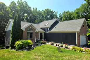 702 Meadow Crossing Trail, Roscoe, IL 61073 - Photo 3