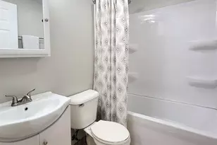 4202 Sunbury Dr, Rockford, IL 61109 - Photo 9