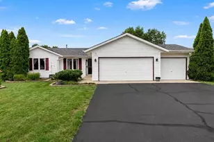 651 Purple Sage Dr, Roscoe, IL 61073 - Photo 1