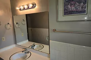 592 Donna Dr, Rockford, IL 61107 - Photo 13