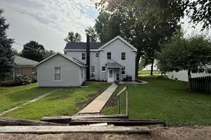 607 S Jackson, Mount Carroll, IL 61053 - Photo 1