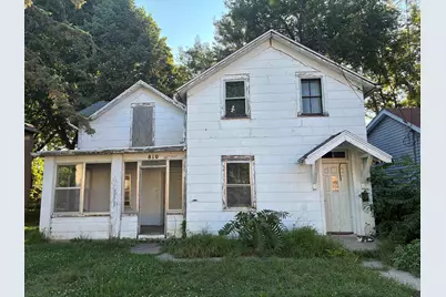 810 S State Avenue, Freeport, IL 61032 - Photo 1