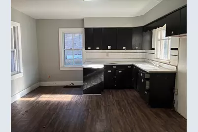 810 S State Avenue, Freeport, IL 61032 - Photo 3