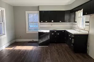 810 S State Ave, Freeport, IL 61032 - Photo 3
