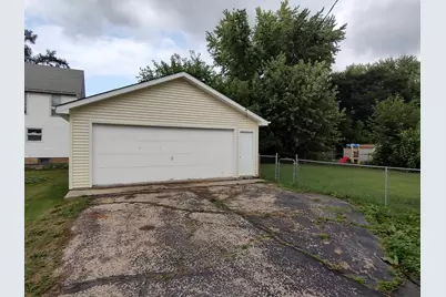 606 E Perry Street, Belvidere, IL 61008 - Photo 5