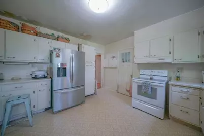 1205 W 6th, Rochelle, IL 61068 - Photo 5