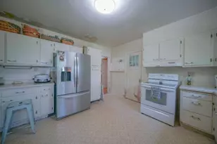 1205 W 6th, Rochelle, IL 61068 - Photo 5