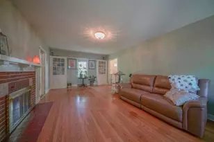 1205 W 6th, Rochelle, IL 61068 - Photo 9