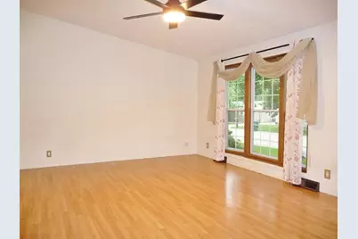 5509 Heartwood Lane, Roscoe, IL 61073 - Photo 7