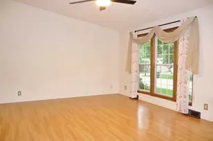 5509 Heartwood Ln, Roscoe, IL 61073 - Photo 7