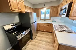 1708 Green St, Peru, IL 61354 - Photo 3
