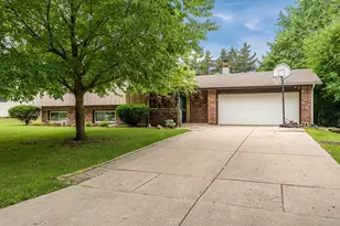 2938 Southbridge Rd, Rockford, IL 61114 - Photo 1