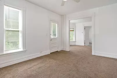 2007 E State St, Rockford, IL 61104 - Photo 17