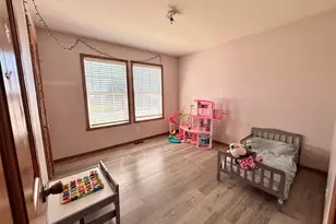 632 Larnell Ln, Rockford, IL 61101 - Photo 7