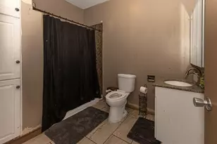 402 Alliance Ave, Rockford, IL 61101 - Photo 3