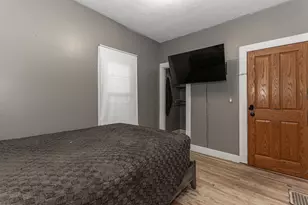 402 Alliance Ave, Rockford, IL 61101 - Photo 5