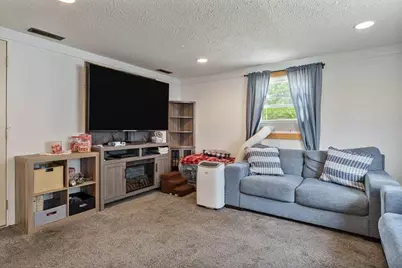 610 Clark Street, South Beloit, IL 61080 - Photo 7