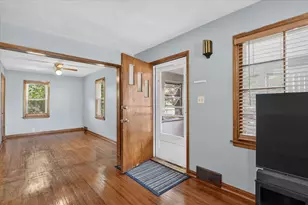 961 W Jefferson St, Freeport, IL 61032 - Photo 9