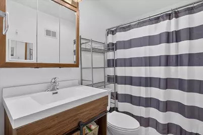 961 W Jefferson Street, Freeport, IL 61032 - Photo 27