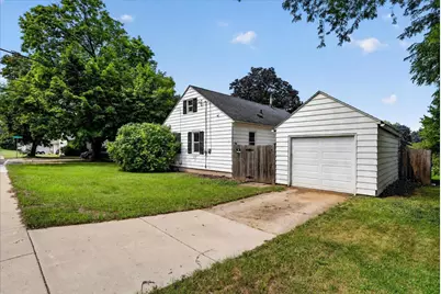 961 W Jefferson Street, Freeport, IL 61032 - Photo 5