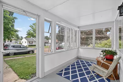 961 W Jefferson Street, Freeport, IL 61032 - Photo 7