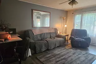 1013 Arnold Ave, Rockford, IL 61108 - Photo 7