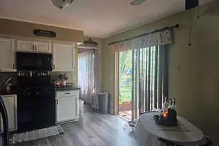 1013 Arnold Ave, Rockford, IL 61108 - Photo 13