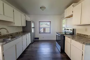 505 Hayes St, South Beloit, IL 61080 - Photo 9