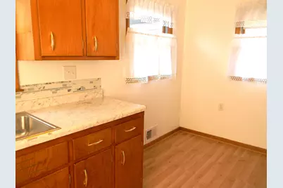 1824 Crestwood Avenue, Rockford, IL 61103 - Photo 7