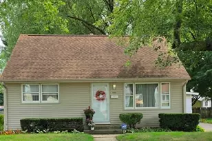 1824 Crestwood Ave, Rockford, IL 61103 - Photo 1