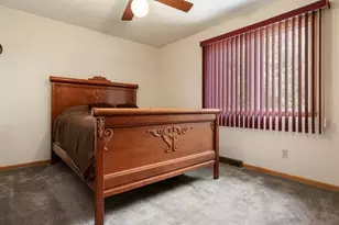 4996 Zenith Pkwy, Machesney Park, IL 61115 - Photo 21