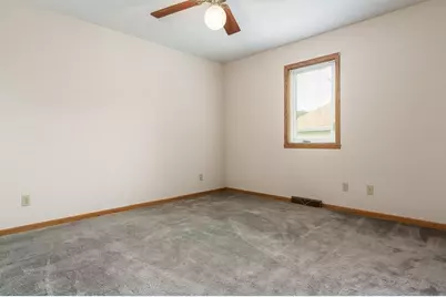 4996 Zenith Parkway, Machesney Park, IL 61115 - Photo 23
