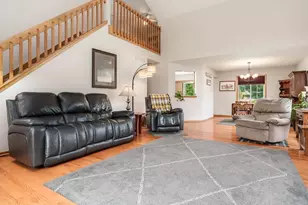 4996 Zenith Pkwy, Machesney Park, IL 61115 - Photo 9