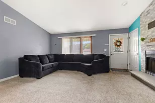 11321 Debussey Dr, Machesney Park, IL 61115 - Photo 3