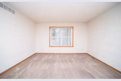 5900 Dusty Lane, South Beloit, IL 61080 - Photo 13